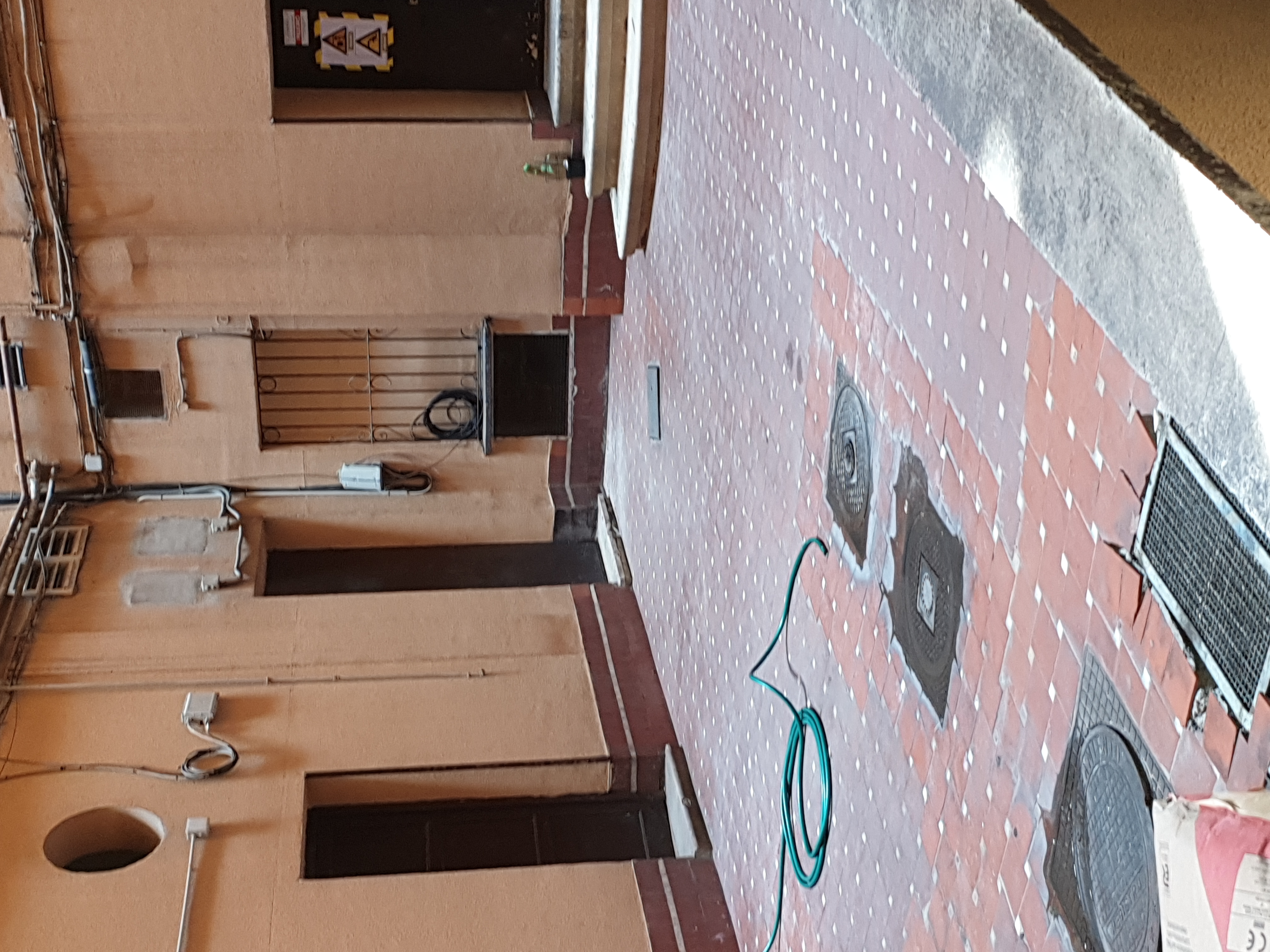 REPARACIÓN PATIO INTERIOR Before